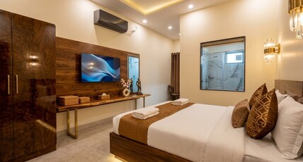 Hotel Relax Inn Room Type - Superior Deluxe Room With Smart TV