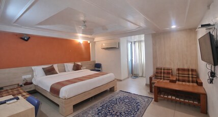 Hotel Lajwanti Room Type - Executive Room