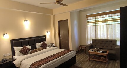 Hotel Shanti Palace Room Type - Deluxe Double Bed