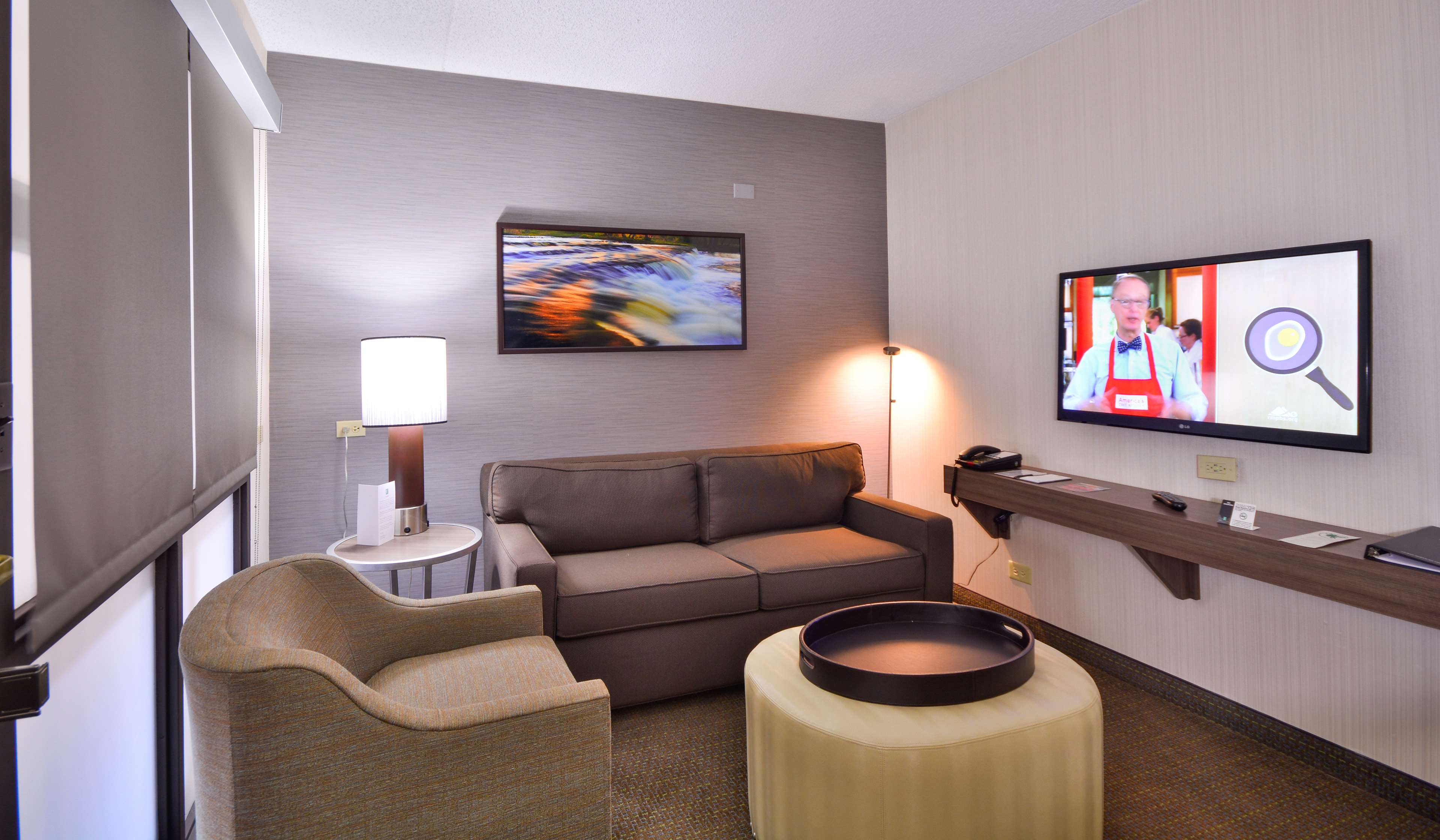 Embassy Suites Denver Stapleton - Tap to explore photos
