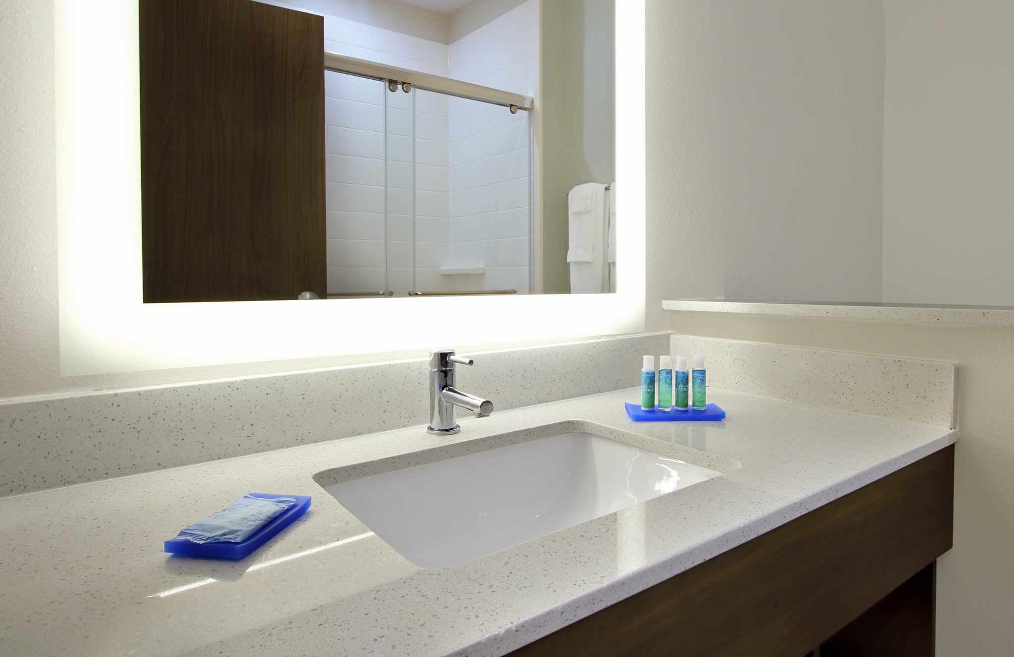 Holiday Inn Express & Suites Brookshire - Katy Freeway - Tap to explore photos