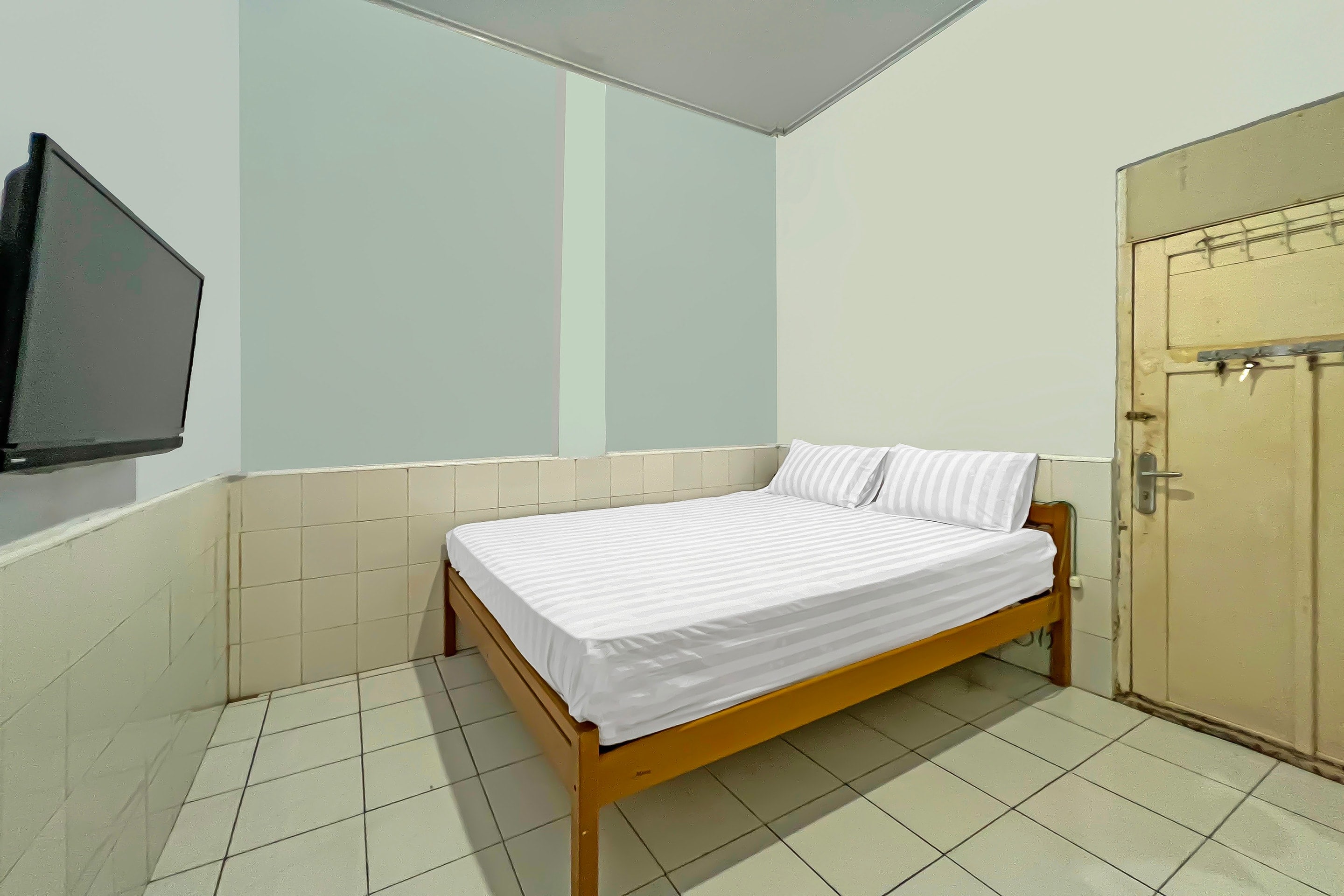 Hotel O Oma Homestay - Tap to explore photos
