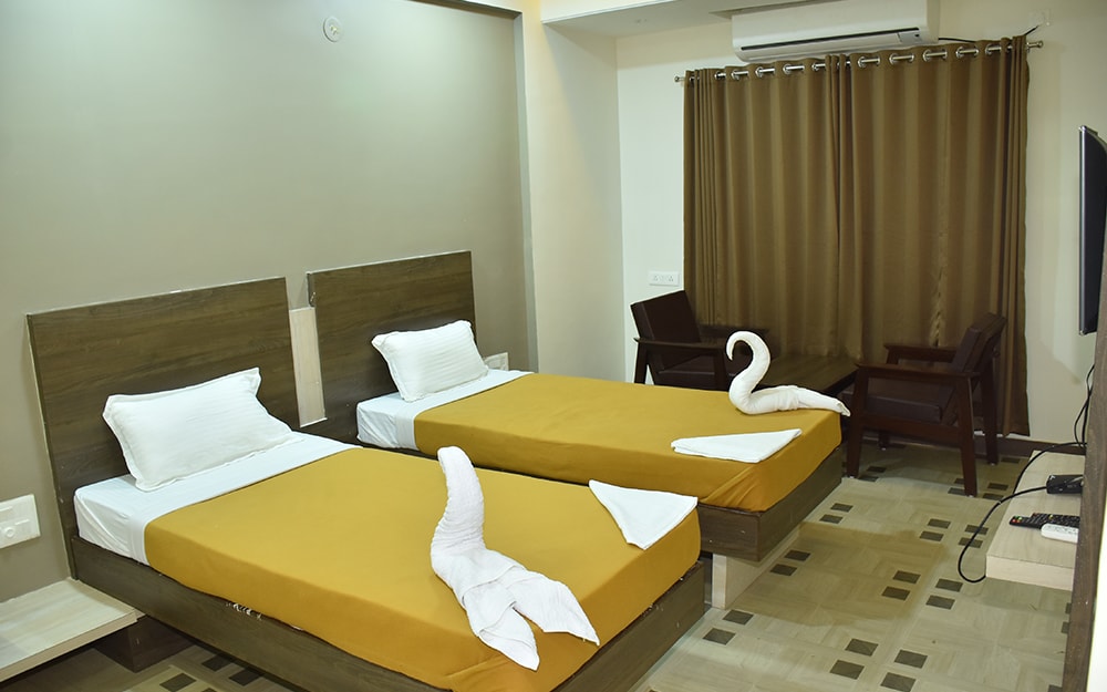 Hotel sumahan - Tap to explore photos