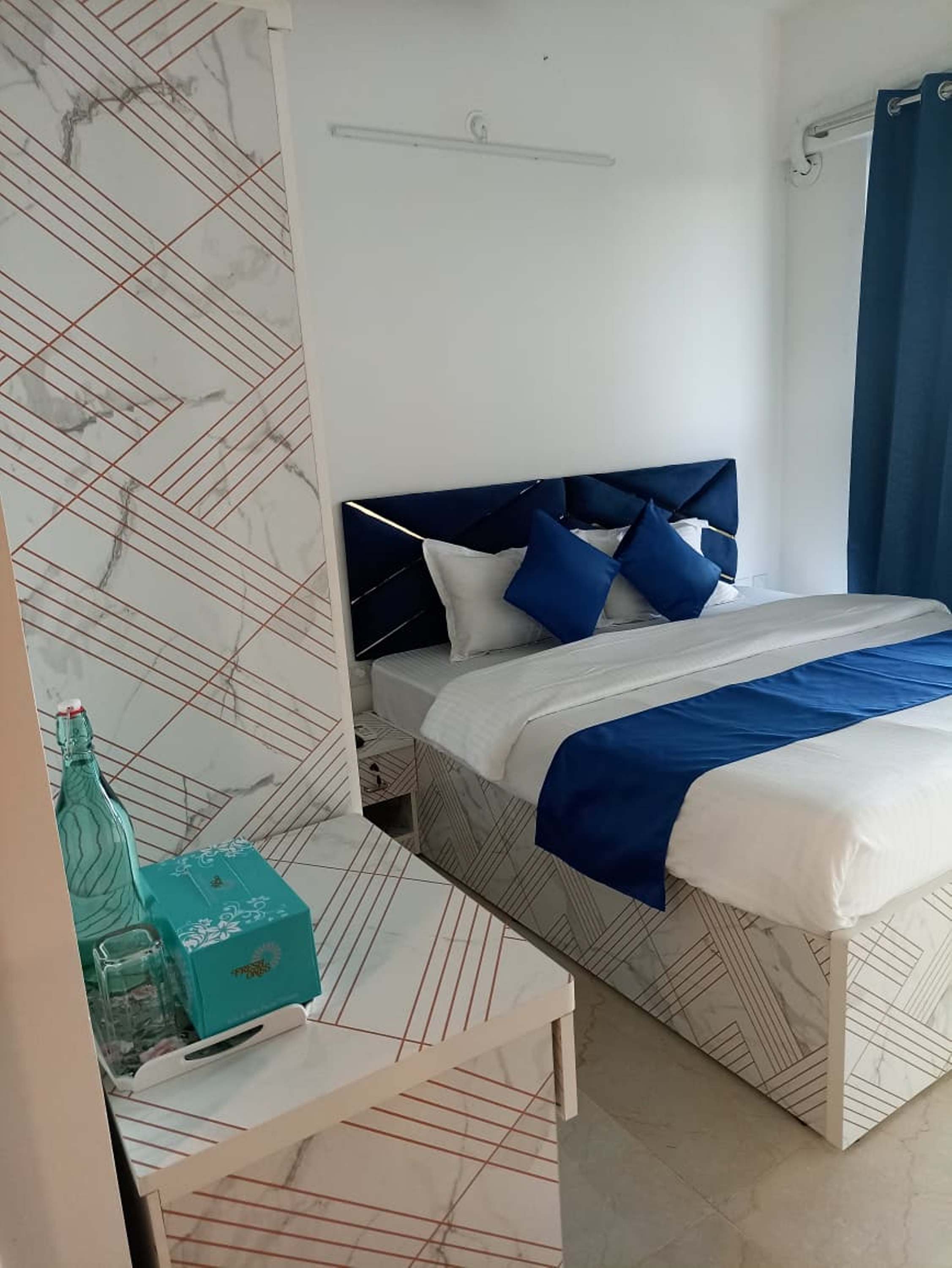 Uneek Home 3BHK Godrej Nahar - Tap to explore photos