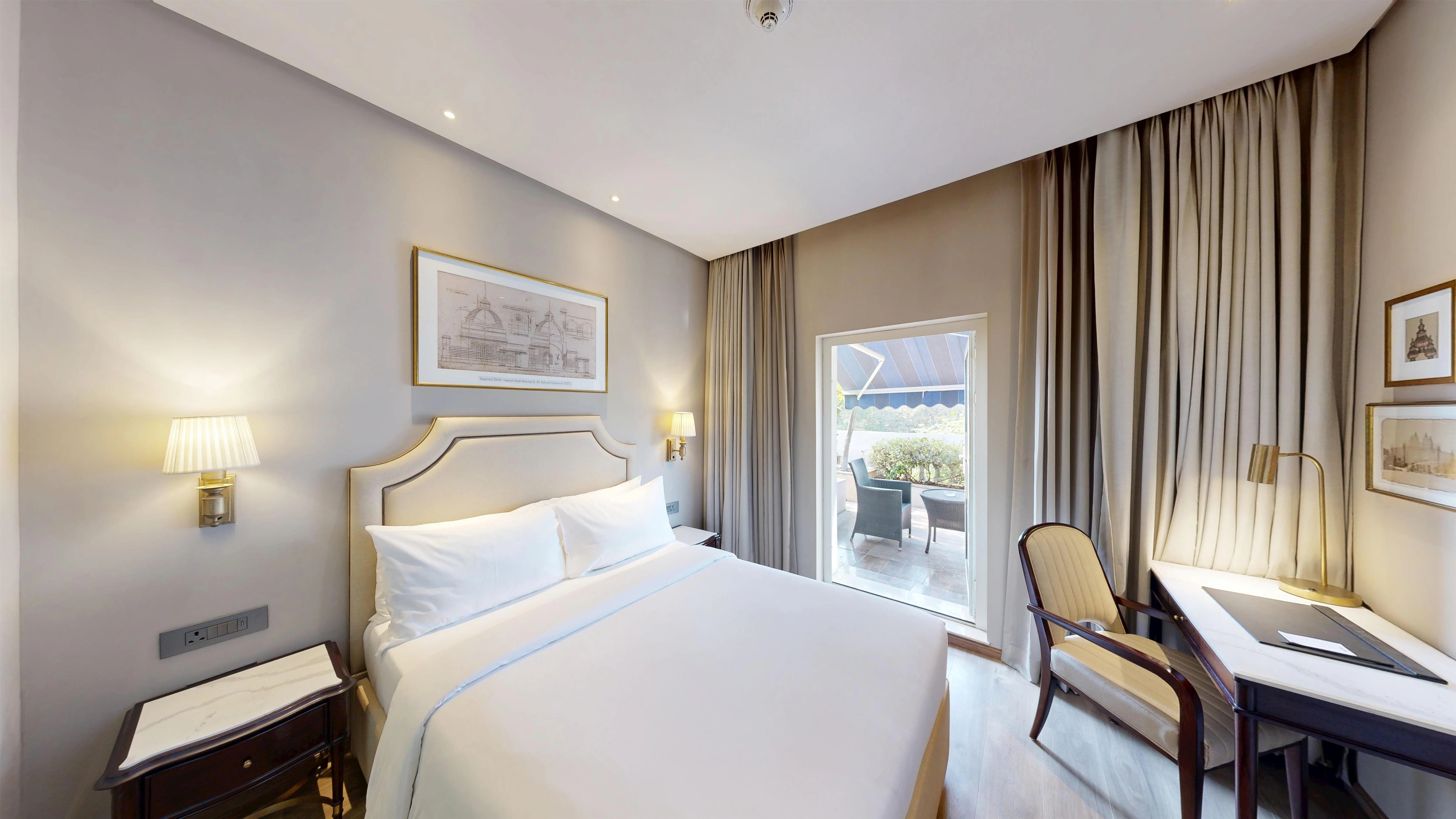 Radisson Blu Marina Hotel Connaught Place - Tap to explore photos