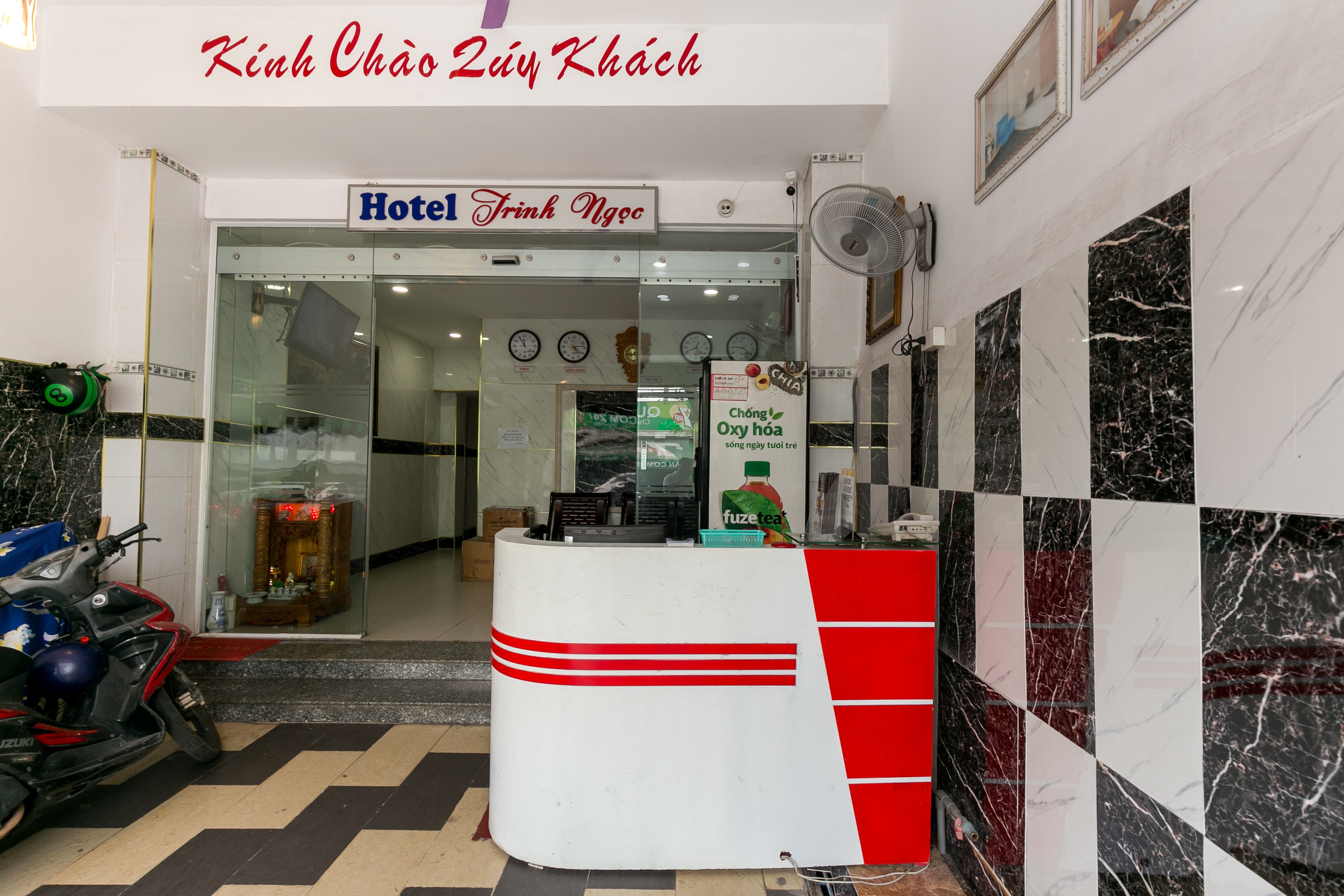 OYO 993 Trinh Ngoc Hotel - Tap to explore photos