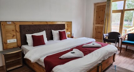 Skarchan Guest House Hunder Room Type - Deluxe