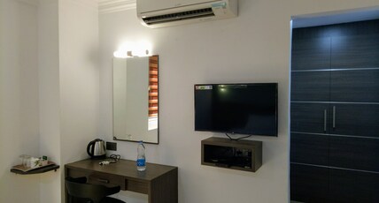 Amden Residency Room Type - Pearl AC (Executive Room)