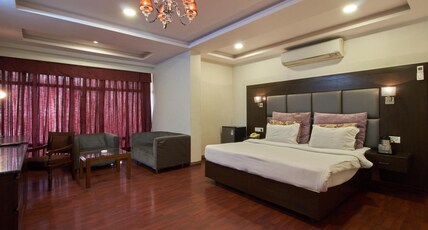 Hotel Sai Prakash Room Type - A/c junior suite room