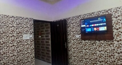 Agam homestay - Few steps from Golden temple Room Type - Deluxe double bedroom Agam homestay - Few steps from Golden temple Room Type - Deluxe double bedroom