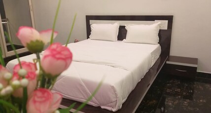 GREEN MIST HOLIDAY INN Room Type - AC ROOMS