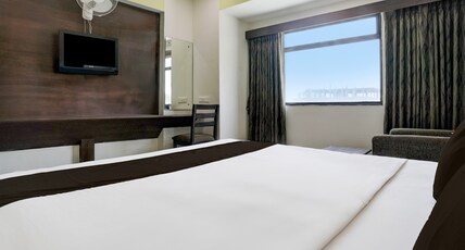 Townhouse Anand Formerly Hotel The Maison Room Type - Classic with Twin Bed
