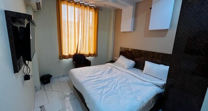 HOTEL PALM TREE Room Type - Classic Room