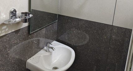 COMFORT INN Room Type - Twin Deluxe AC