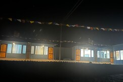 The barley cabins Pangong Merak