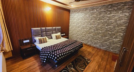 Green Pearl - Terrace Sitting x Bonfires Room Type - Charming Room 101