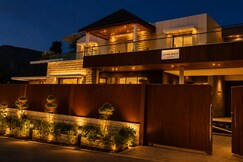 Photos of The Royal Grove - Luxury Stay by AV Khanna