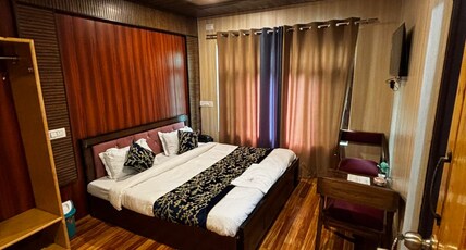 Hotel Bahishti Residence Room Type - Deluxe Room