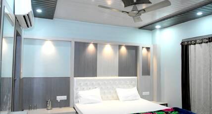 Hotel sai palace Room Type - Luxury AC Room
