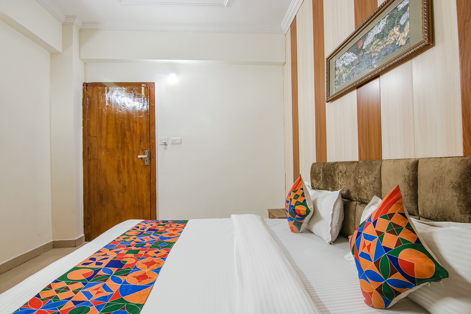 Hotel Vistara Grand - Tap to explore photos