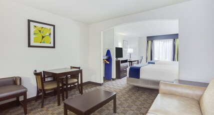 Holiday Inn Express Hotel & Suites Mebane Room Type - 2 Single Standard Comm Access Roll Shwr