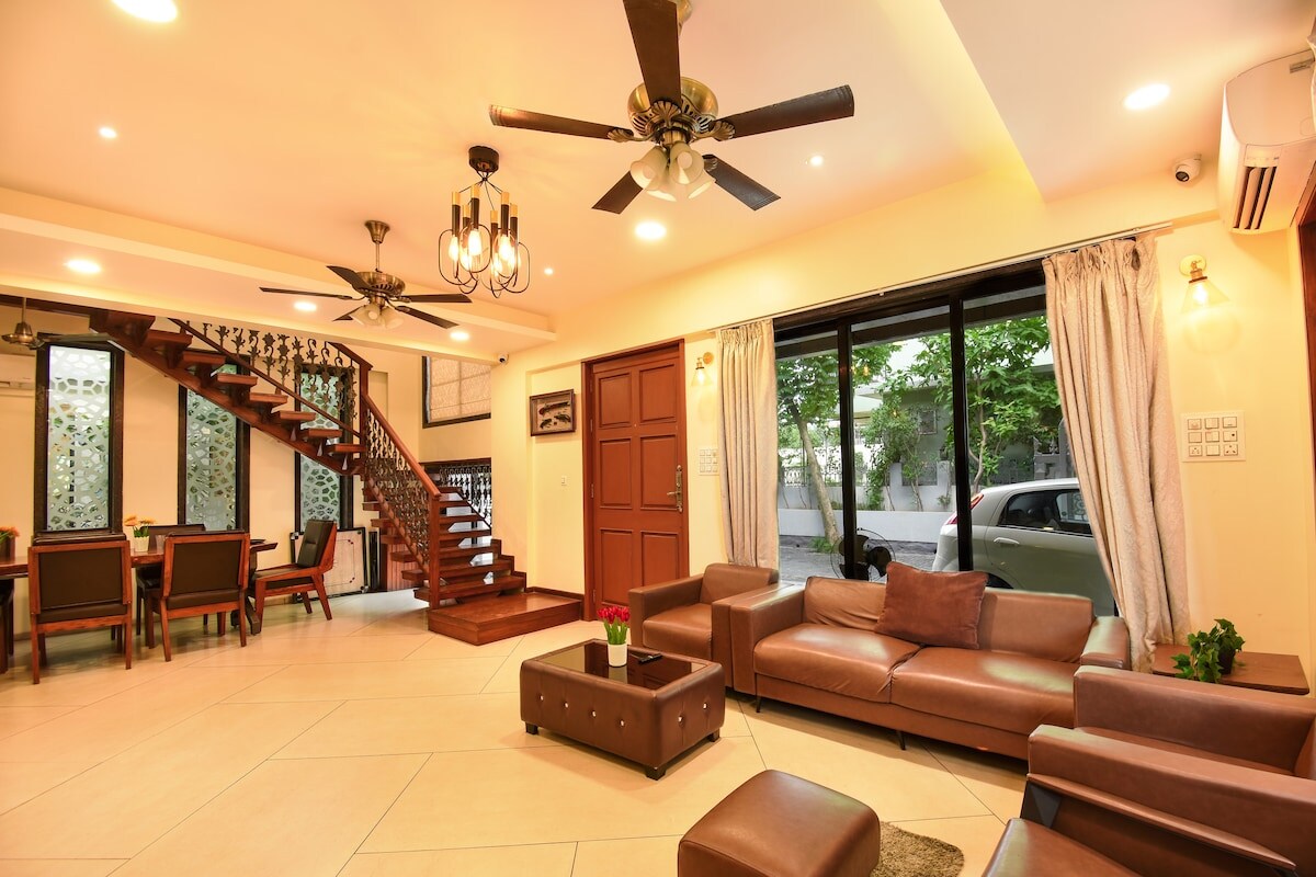 Daisymist 8 BHK Villa 2pvt Pools Regara Stays - Tap to explore photos