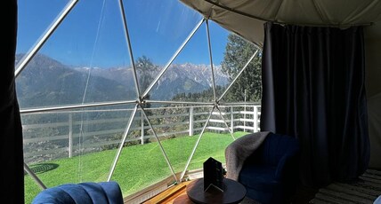 Mystic Heist Resort and Cafe Manali Room Type - The Wall Room
