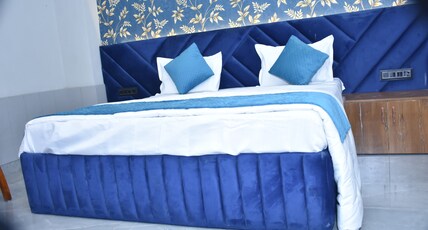 D GRAND INN Room Type - Deluxe King Bed Room