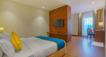 Hotel Escala Room Type - Executive Suite (Pool View)