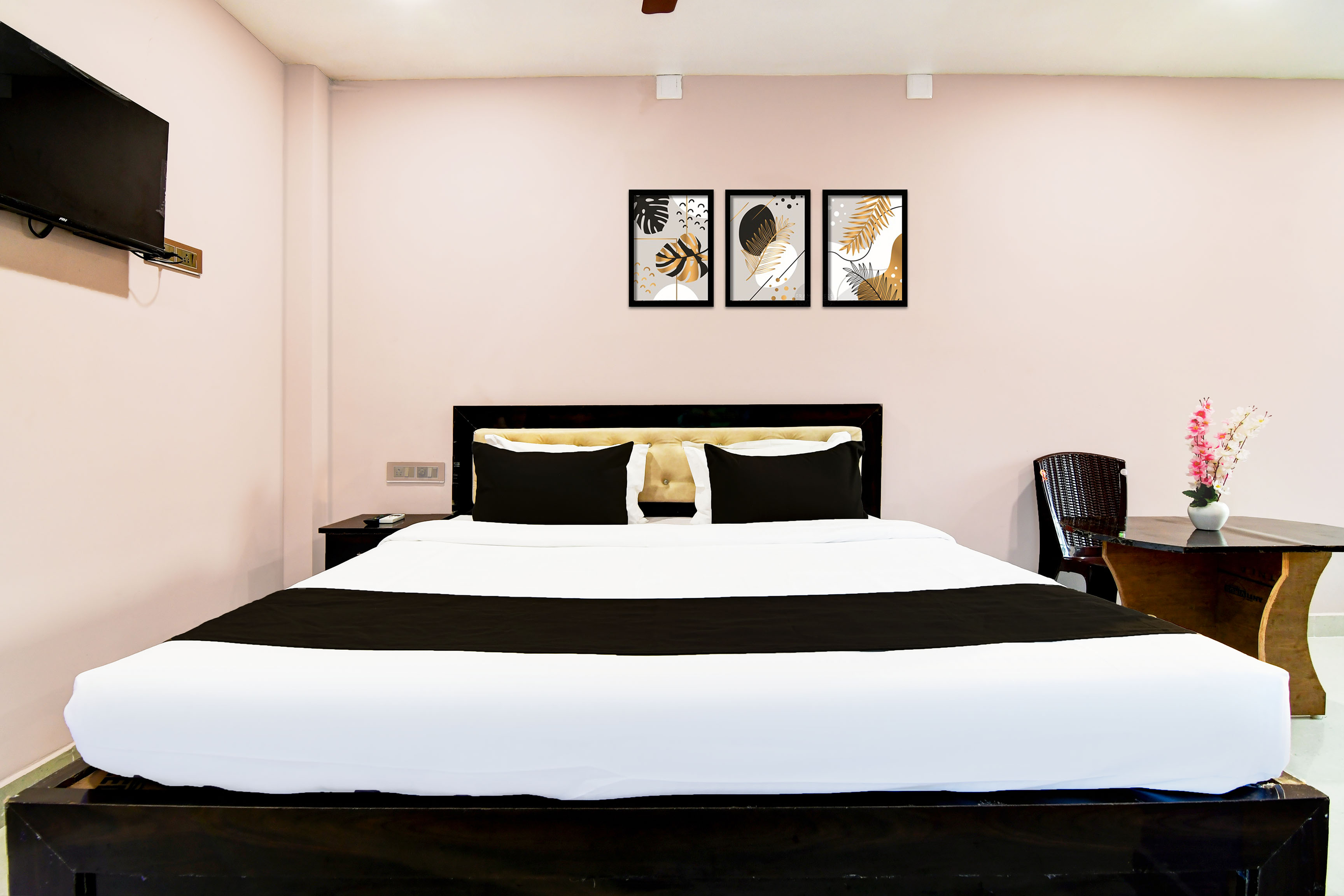 Hotel O Primee Peak Hotel - Tap to explore photos