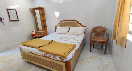 Ashiyana Hotel opp. Jain Derasar Room Type - Double Bed AC