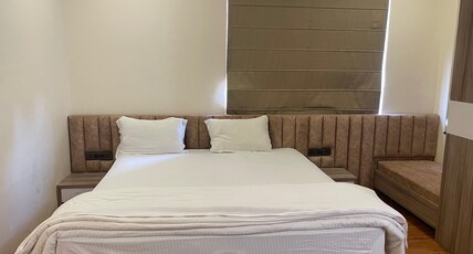 HOTEL SUN VIEW Room Type - Deluxe Room