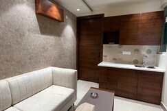 Hill Nest Mountain View Apartments 302