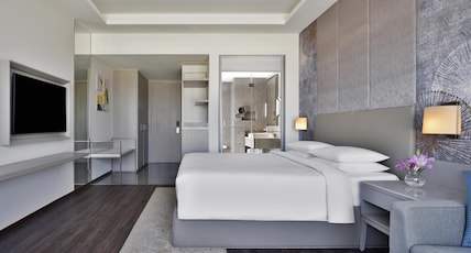 Courtyard by Marriott Bhopal Room Type - Premium Guest Room, 1 King, Executive Lounge Access, 2 Pieces Laundry Per Day Courtyard by Marriott Bhopal Room Type - Premium Guest Room, 1 King, Executive Lounge Access, 2 Pieces Laundry Per Day