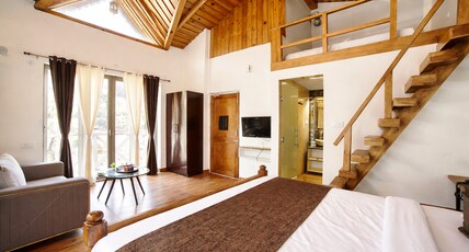 Four Farms - Best Resort In Nainital For Family Room Type - Premium Family Room with Balcony