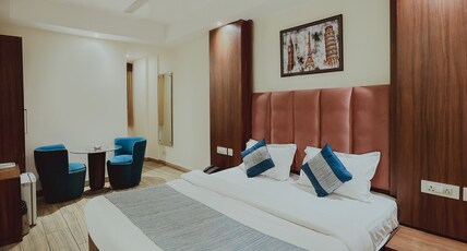 FabHotel The Kailash Dev - Nr. Adarsh Nagar Metro Room Type - Deluxe Room