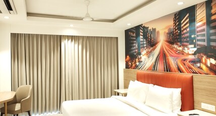 Alivaa Hotel Gurugram Sohna Road City Center Room Type - Business King Room with Balcony