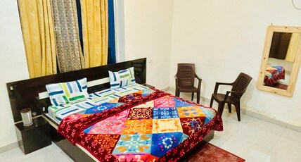 Hotel Vaidyaraj Room Type - Deluxe Room