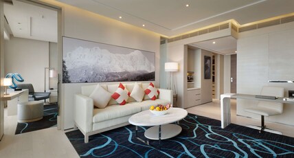 Hilton Xi'an High-tech Zone Room Type - KING GUEST ROOM HIGH FLOOR