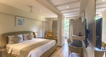 The Fern Residency Goa, Calangute Room Type - Fern Club room with King Bed