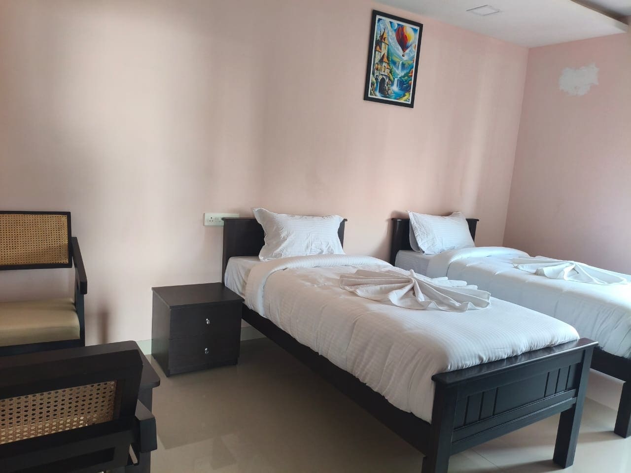 LUXURY STAYS - Tap to explore photos