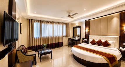 HOTEL CITY HEART PREMIUM Room Type - Honeymoon Suite with Bathtub HOTEL CITY HEART PREMIUM Room Type - Honeymoon Suite with Bathtub
