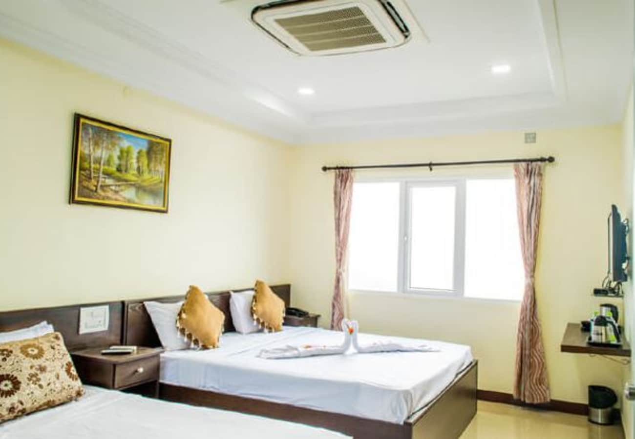 Hotel Venkateswaraa - Tap to explore photos