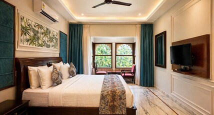 The Crescent Udaipur | Boutique Hotel Near Lake Pichola with Pool Room Type - Deluxe Double Bed