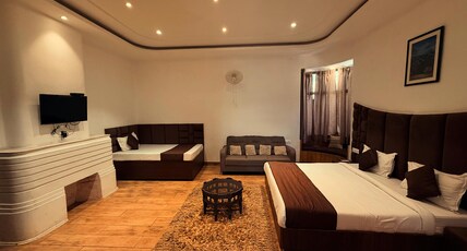 The Hill Crest Inn | Rooms & Suite Room Type - Forest-view Family Suite (Upto 4 people)