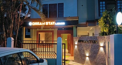 Dream Stay Lodge Room Type - Deluxe Room King Bed with City View
