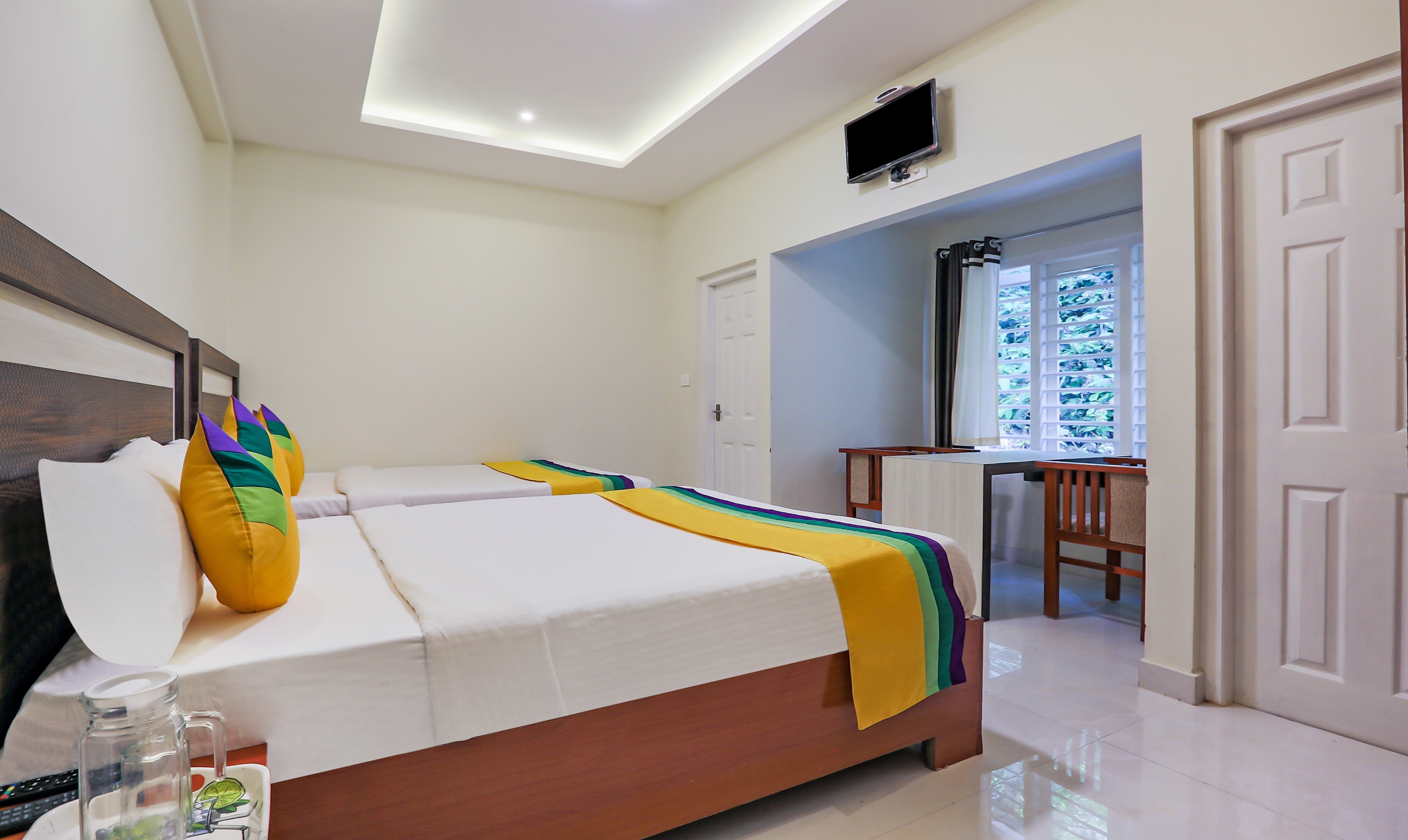 Itsy Hotels Kottaram Residency, 10 Mins To Botanical Garden - Tap to explore photos