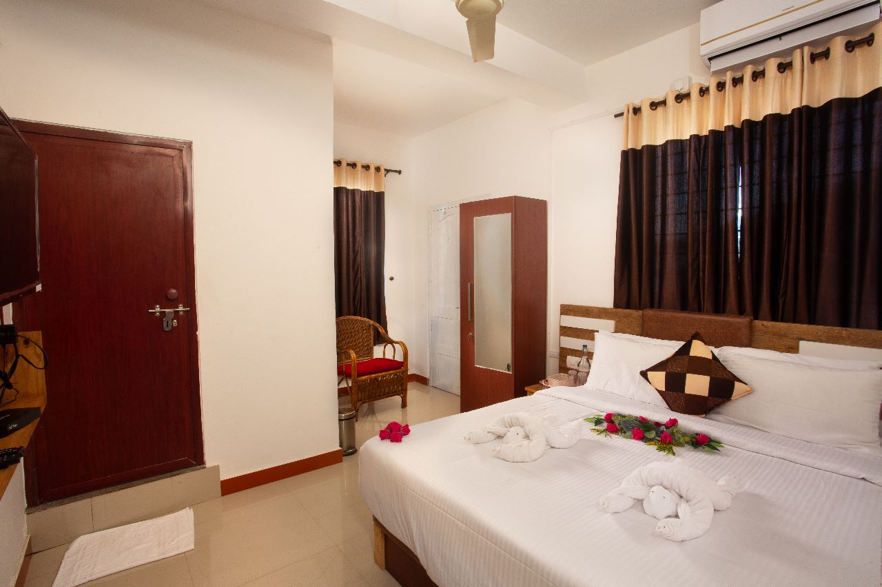 Nirvana Holistic Living - Tap to explore photos