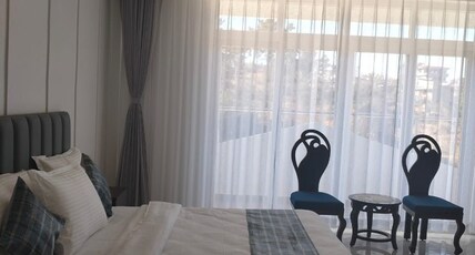 Wild Cherry Room Type - Deluxe Room with Mountain View