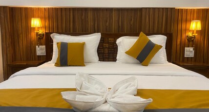 Cross Road Hotel Room Type - City View Standard Room